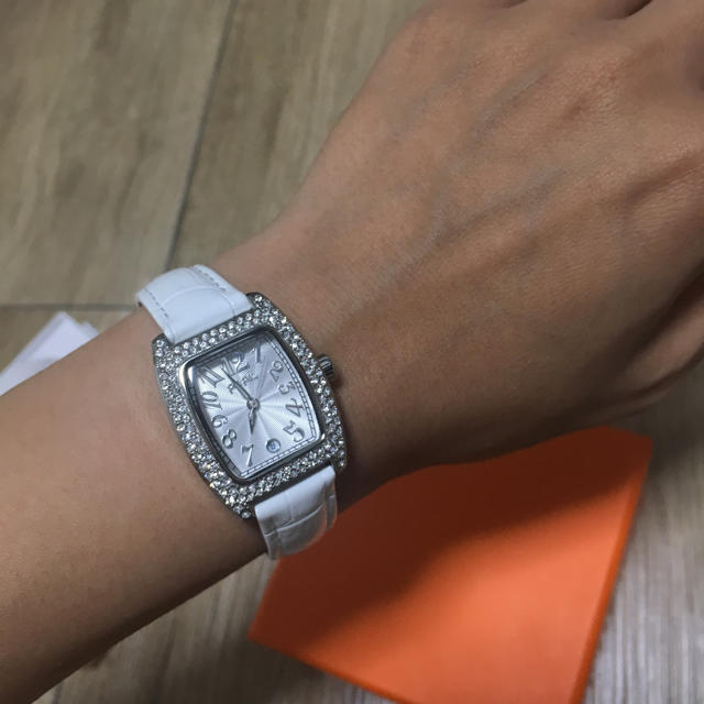 Folli Follie(フォリフォリ)のfollifollie♡腕時計♡ホワイト レディースのファッション小物(腕時計)の商品写真