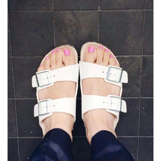 BIRKENSTOCK(ビルケンシュトック)のビルケン♡ホワイト レディースの靴/シューズ(サンダル)の商品写真