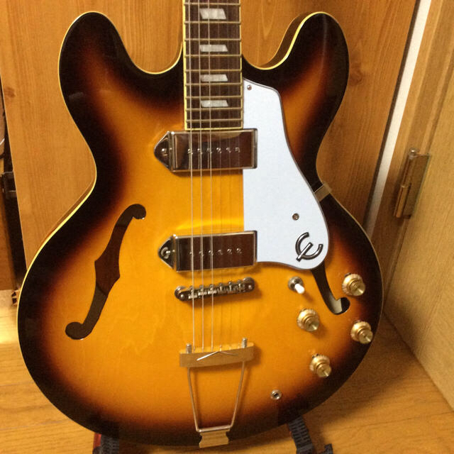 Epiphone(エピフォン)の閉店セール！美品！エピフォン、カジノ 楽器のギター(エレキギター)の商品写真