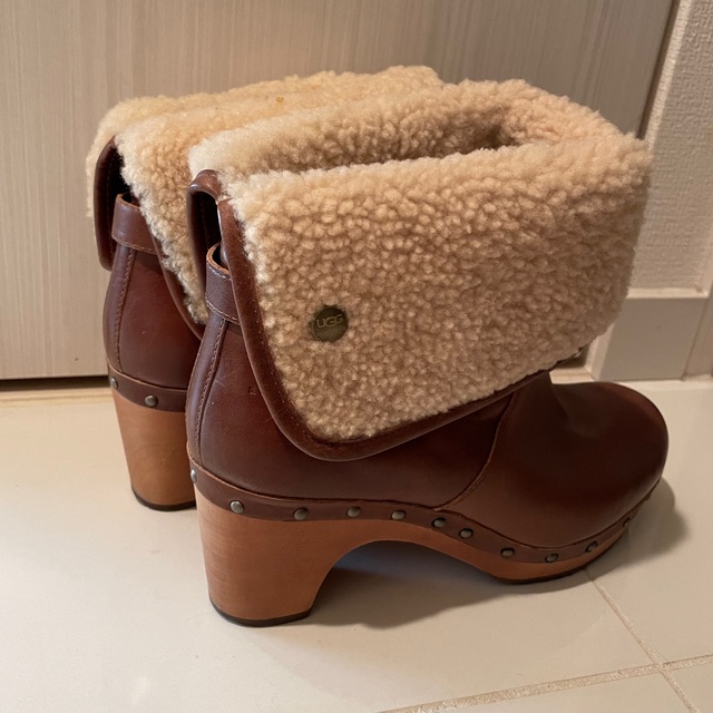 ★日本未発売★UGG 2ウェイムートンショートブーツ 茶色24cm 5