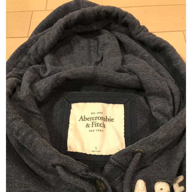 Abercrombie&Fitch(アバクロンビーアンドフィッチ)のアバクロンビー&フィッチ パーカー レディースのトップス(パーカー)の商品写真