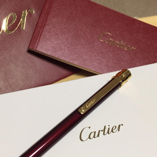 Cartier(カルティエ)の値下げ！【確実本物】新品 カルティエ ボールペン インテリア/住まい/日用品の文房具(ペン/マーカー)の商品写真