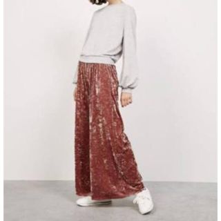 ベルシュカ(Bershka)のBershka  新品未使用 ベロアピンクパンツ フレアパンツ XS ZARA(カジュアルパンツ)