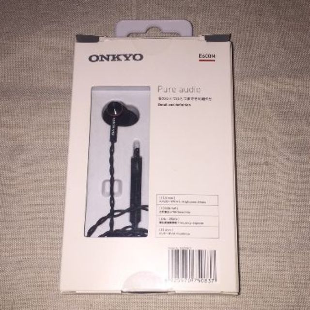 ONKYO(オンキヨー)のONKYO E600M イヤホン カナル型 ブラック E600MB スマホ/家電/カメラのオーディオ機器(ヘッドフォン/イヤフォン)の商品写真