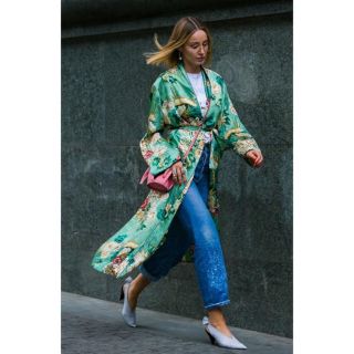 ザラ(ZARA)の新品zara  kimonoガウン roku ameri todayful好きに(ガウンコート)