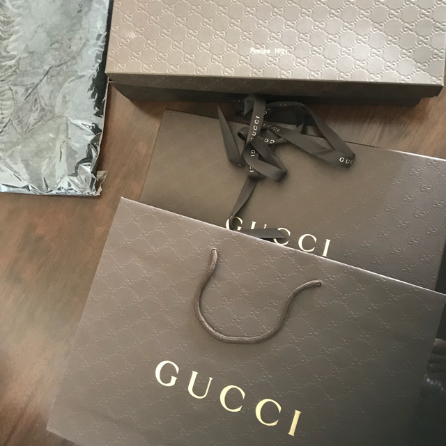 Gucci(グッチ)のGUCCIグッチ リバーシブル マフラー 正規店購入 新品・未使用 ペア色有 メンズのファッション小物(マフラー)の商品写真