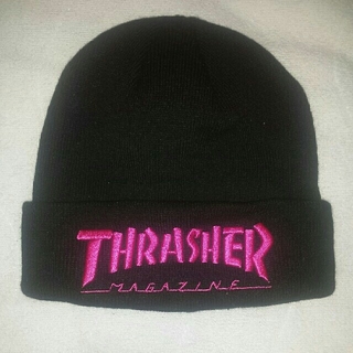 スラッシャー(THRASHER)のThrasher ニット帽 ステッカー付き(ニット帽/ビーニー)