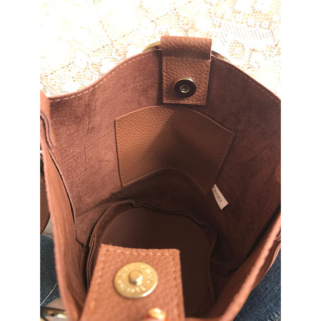 dholic(ディーホリック)の2WAY リングハンドルバケットバッグ ブラウン レディースのバッグ(ショルダーバッグ)の商品写真