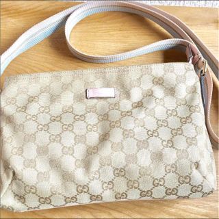 グッチ(Gucci)のGUCCI ショルダーバッグ(ショルダーバッグ)