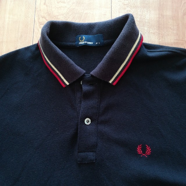 FRED PERRY(フレッドペリー)のFRED PERRY　ネイビーポロシャツ メンズのトップス(ポロシャツ)の商品写真