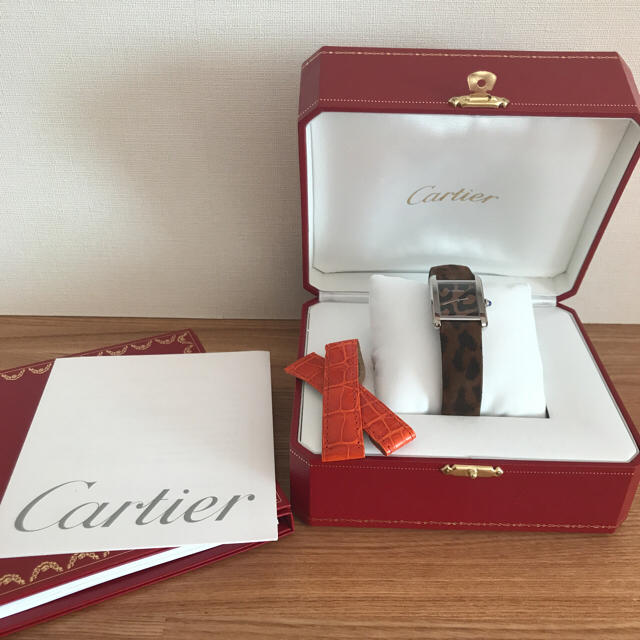 Cartier(カルティエ)のCartier TANK  SOLO SM STEEL PANTHER レディースのファッション小物(腕時計)の商品写真