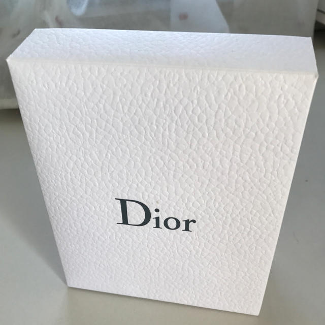 Dior(ディオール)のDior ギフト用お箱 インテリア/住まい/日用品のオフィス用品(ラッピング/包装)の商品写真