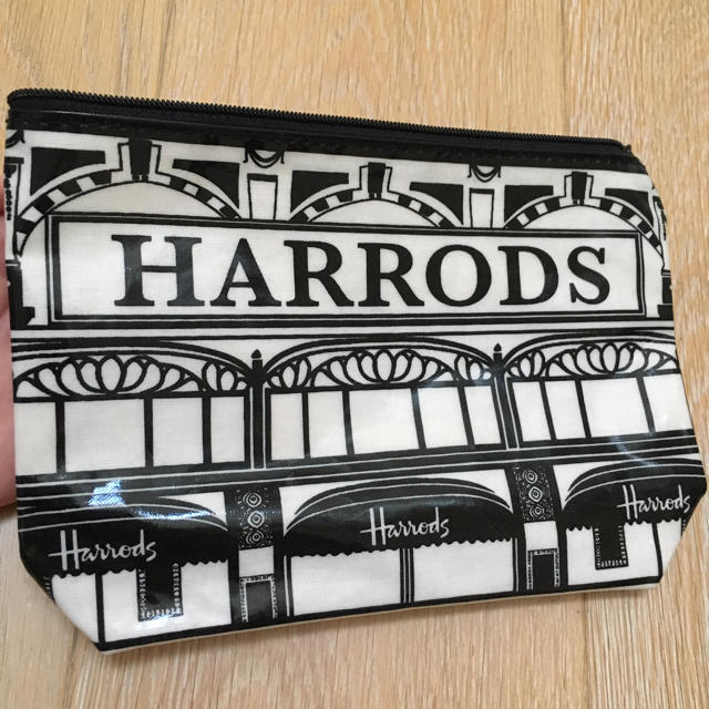 Harrods(ハロッズ)のHARRODSハロッズポーチ レディースのファッション小物(ポーチ)の商品写真