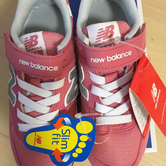 New Balance(ニューバランス)の新品 ニューバランス スニーカー 18.5センチ ピンク キッズ/ベビー/マタニティのキッズ靴/シューズ(15cm~)(スニーカー)の商品写真