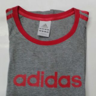 アディダス(adidas)のadidas半袖シャツ(Tシャツ(半袖/袖なし))