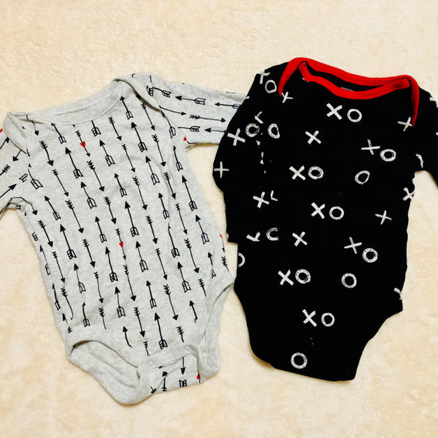 babyGAP(ベビーギャップ)のbaby  GAP ロンパース キッズ/ベビー/マタニティのベビー服(~85cm)(ロンパース)の商品写真