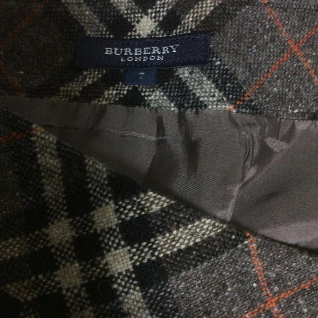 BURBERRY(バーバリー)の専用 バーバリー チェックスカート レディースのスカート(ひざ丈スカート)の商品写真