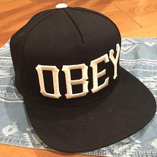 オベイ(OBEY)のOBEY フォントロゴ スナップバック キャップ　BLACK(キャップ)