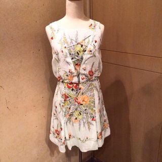 ジルスチュアート(JILLSTUART)のフラワー柄ワンピース(ミニワンピース)