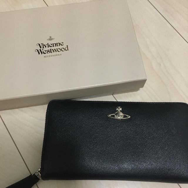 Vivienne Westwood(ヴィヴィアンウエストウッド)のヴィヴィアンウェストウッド 長財布 レディースのファッション小物(財布)の商品写真