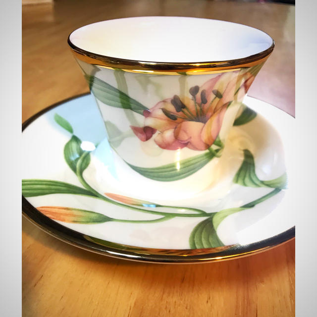 WEDGWOOD - 【未使用品、廃盤】WEDGWOOD ENCHANTED GARDEN百合 WEDGWOOD - 【未使用品、廃盤】WEDGWOOD ENCHANTED GARDEN百合