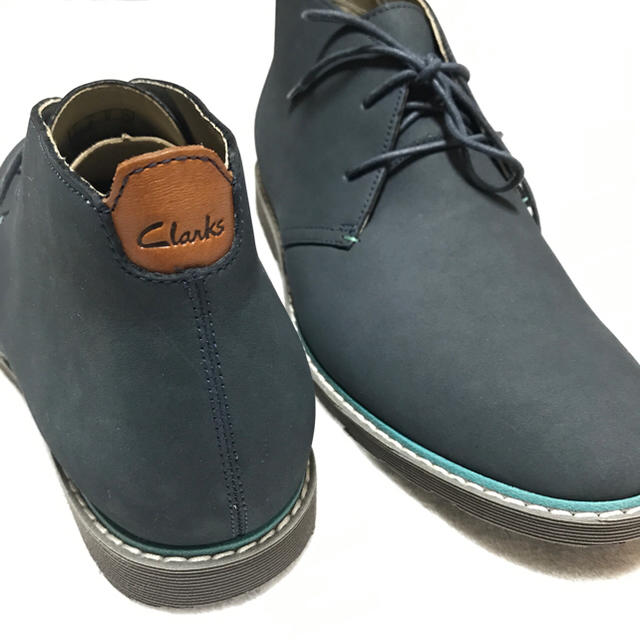 Clarks(クラークス)の新品 Clarks ＊レザーチャッカーブーツ メンズの靴/シューズ(ブーツ)の商品写真
