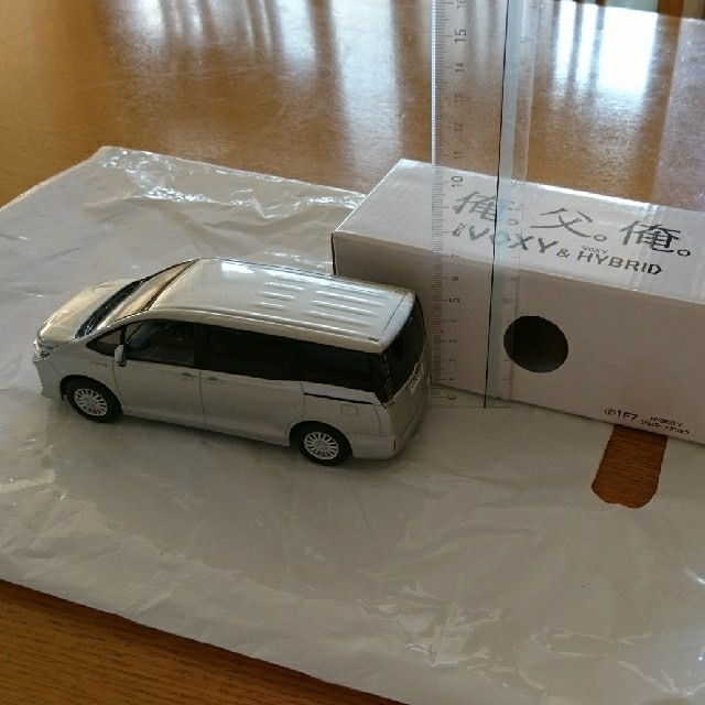 トヨタ(トヨタ)のTOYOTAヴォクシー模型 エンタメ/ホビーのおもちゃ/ぬいぐるみ(模型/プラモデル)の商品写真