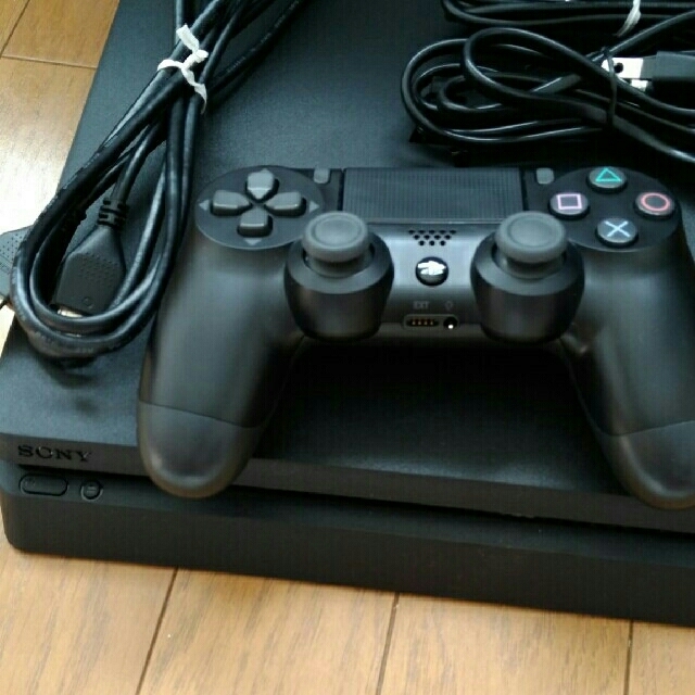 美品☆　プレステ4　PS4本体　保証書付き　9月8日購入 SONY 500GB
