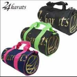 トゥエンティーフォーカラッツ(24karats)の24Karatsドラムバッグ（ネイビー×ピンク）(ドラムバッグ)