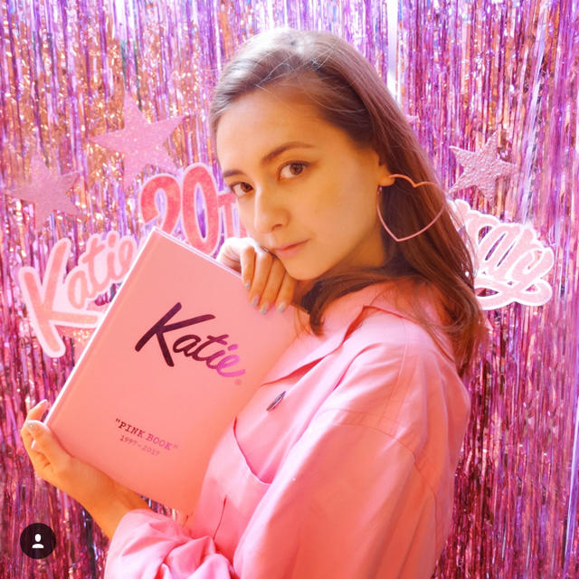 Katie(ケイティー)のKatie pink book エンタメ/ホビーの本(その他)の商品写真