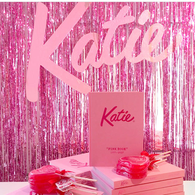 Katie(ケイティー)のKatie pink book エンタメ/ホビーの本(その他)の商品写真