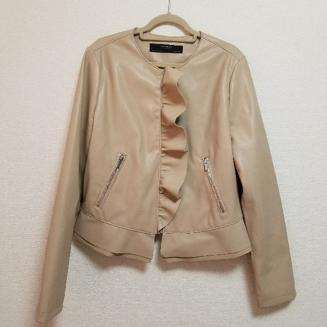 ZARA(ザラ)の新品☆フリル☆ペプラム☆ライダース☆ジャケット レディースのジャケット/アウター(ライダースジャケット)の商品写真