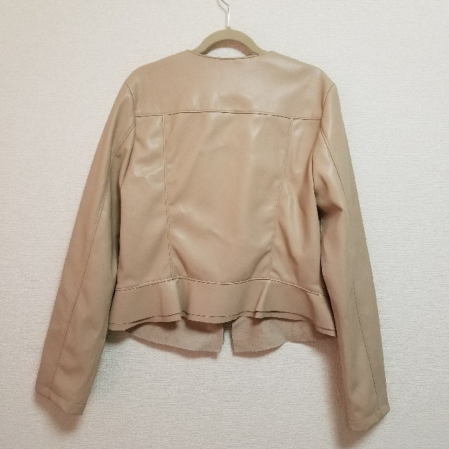 ZARA(ザラ)の新品☆フリル☆ペプラム☆ライダース☆ジャケット レディースのジャケット/アウター(ライダースジャケット)の商品写真