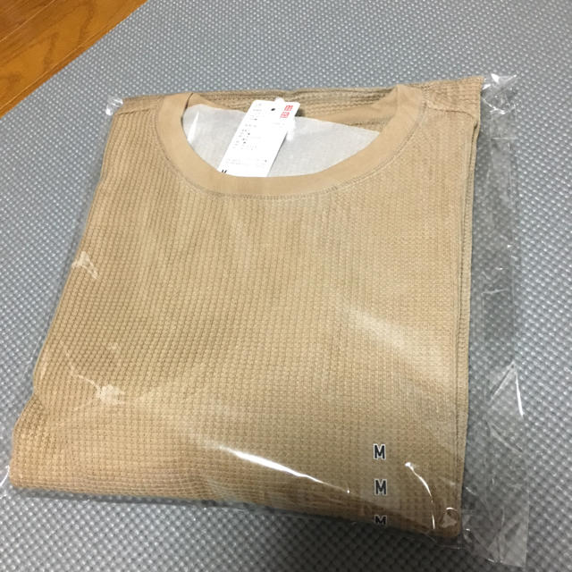 UNIQLO(ユニクロ)のユニクロ ワッフルクルーネックT ブラウン レディースのトップス(Tシャツ(長袖/七分))の商品写真