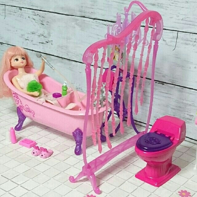 Barbie(バービー)のお値下げ！バービー リカちゃん  バス＆トイレセット 家具 キッズ/ベビー/マタニティのおもちゃ(ぬいぐるみ/人形)の商品写真