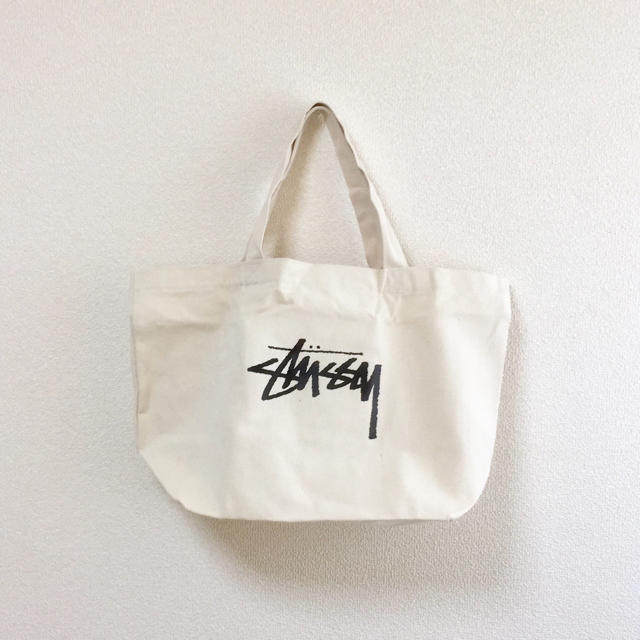 STUSSY(ステューシー)の送料無料✨新品✨ STÜSSY ステューシートートバッグ レディースのバッグ(トートバッグ)の商品写真