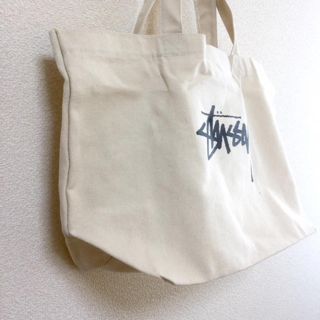 STUSSY(ステューシー)の送料無料✨新品✨ STÜSSY ステューシートートバッグ レディースのバッグ(トートバッグ)の商品写真