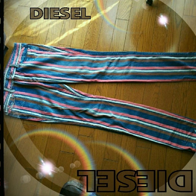 DIESEL(ディーゼル)のディーゼルDIESELデニムパンツカラフルボーダーストライプ 個性的 オシャレ レディースのパンツ(デニム/ジーンズ)の商品写真