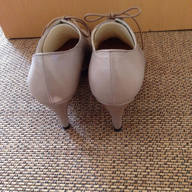 UNITED ARROWS(ユナイテッドアローズ)のユナイテッドアローズ♥︎ベージュパンプス♥︎ レディースの靴/シューズ(ハイヒール/パンプス)の商品写真