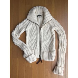 マウジー(moussy)の【送込】moussy ケーブルニット アイボリー(ニット/セーター)