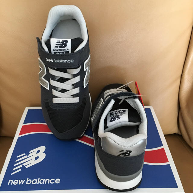 New Balance(ニューバランス)のミンミンママ様専用 新品☆ニューバランス KV996  CKYネイビー 24cm レディースの靴/シューズ(スニーカー)の商品写真