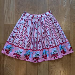 シャーリーテンプル(Shirley Temple)のシャーリーテンプル さくらんぼとイチゴプリントギャザースカート 美品 140(スカート)