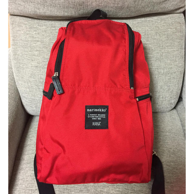 marimekko(マリメッコ)のマリメッコ リュック バックパック メトロ 赤 レディースのバッグ(リュック/バックパック)の商品写真