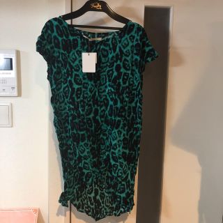 マウジー(moussy)のmoussy ヒョウ柄 カットソー(カットソー(半袖/袖なし))