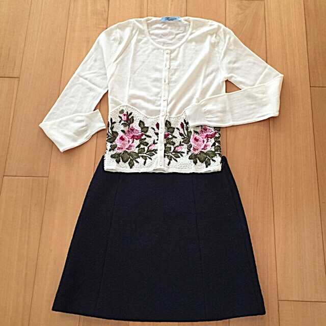 PRADA(プラダ)のプラダ ネイビー♡暖かなスカート  レディースのスカート(ひざ丈スカート)の商品写真