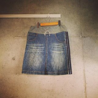 トミーヒルフィガー(TOMMY HILFIGER)の美品☆大きめジーンズスカート トミーヒルフィガー (ひざ丈スカート)