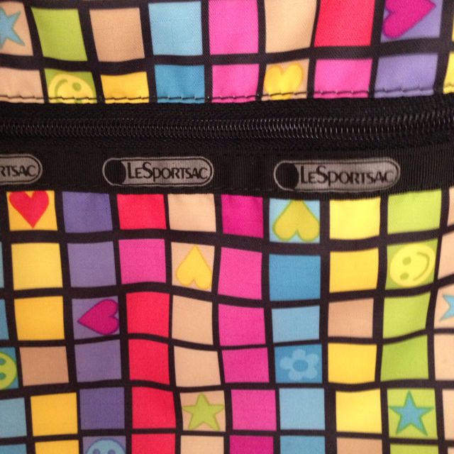 LeSportsac(レスポートサック)のショルダーバック レディースのバッグ(ショルダーバッグ)の商品写真