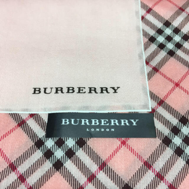 BURBERRY(バーバリー)の【未使用品】Burberry バーバリー ハンカチ レディースのファッション小物(ハンカチ)の商品写真