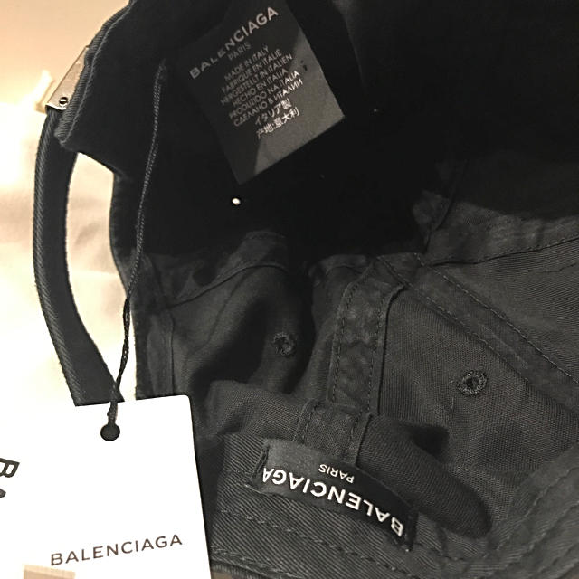 Balenciaga(バレンシアガ)の正規品 BALENCIAGA バレンシアガ キャップ 新品未使用 100%正規品 レディースの帽子(キャップ)の商品写真