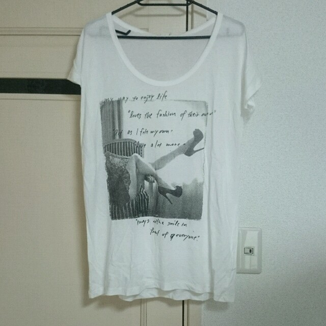 GU(ジーユー)のグラフィックＴ レディースのトップス(Tシャツ(半袖/袖なし))の商品写真